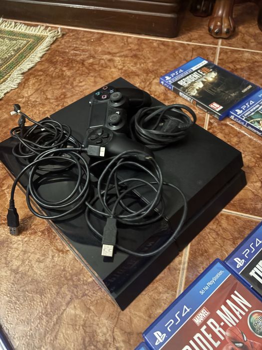 Pack PS4 + Comando + 10 Grandes Jogos (Excelente Estado)