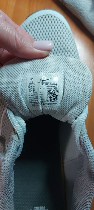 Кроссовки  Nike оригинальные р.46