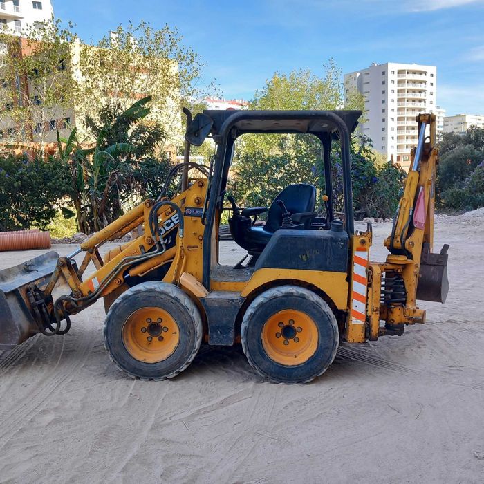 Mini retroescavadora JCB 1CX