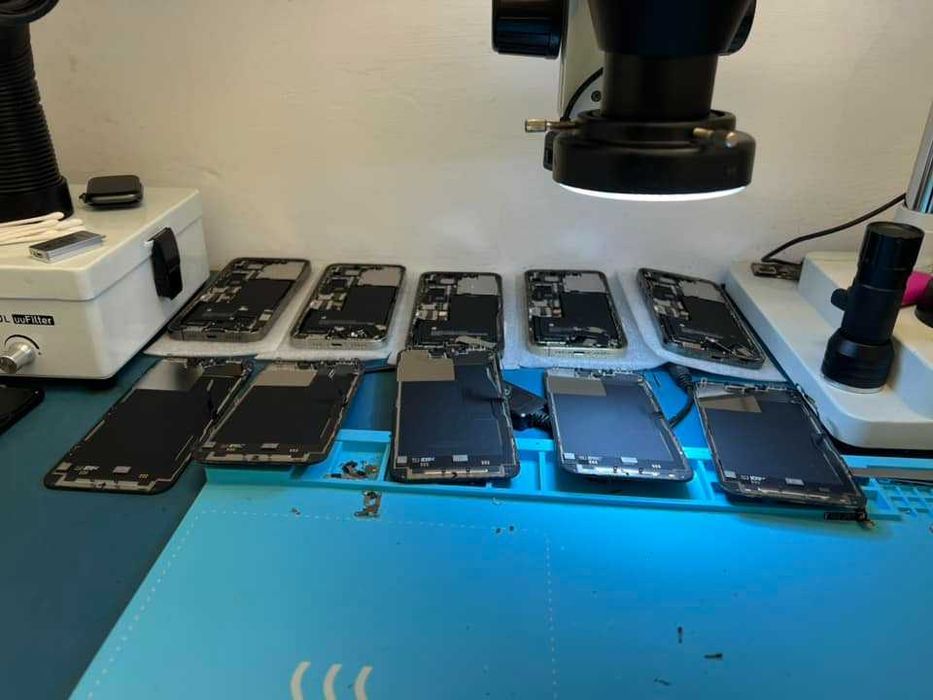 Wymiana Wyświetlacza Szybki Baterii Naprawa iPhone X 11 12 13 14 15 16 17 Pro Max