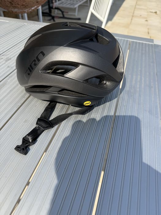 Capacete Ciclismo Giro, modelo Topo de Gama
