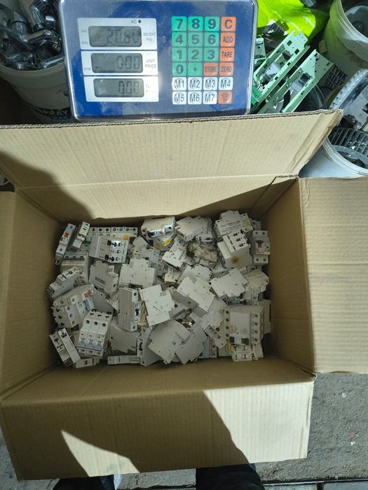 Sprzedam 20kg bezpieczników