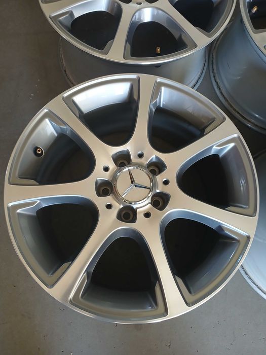 Felgi aluminiowe Mercedes C 8,5j17 et 58 ch 66 5x112 chromowano-grafitowe W 204