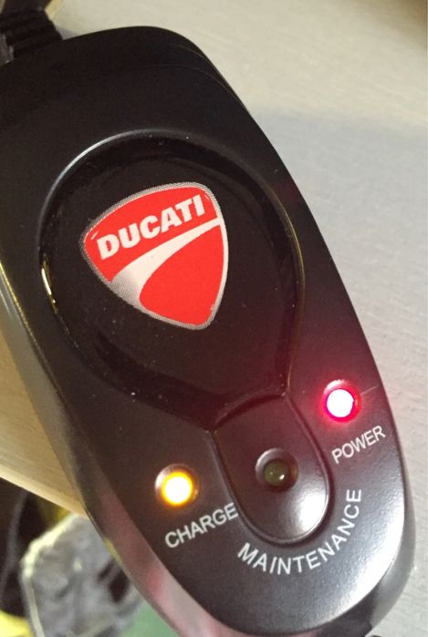 Cartegador / estabilizador de bateria Ducati