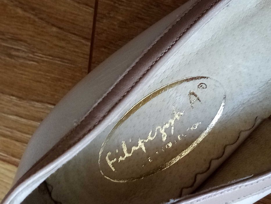 Czółenka beżowe Filipczyk nowe 36