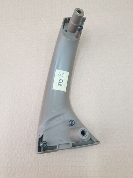 rączka drzwi prawych volvo V70 XC70 S60  NR 41 polift beżowa