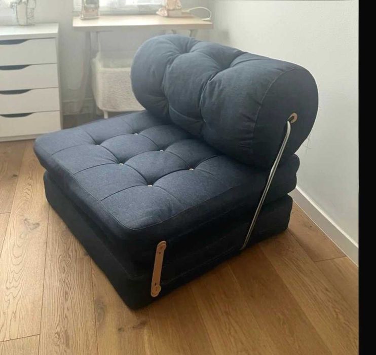 Fotel IKEA VÅRKUMLA, rozkładany, jeansowy, skórzane elementy