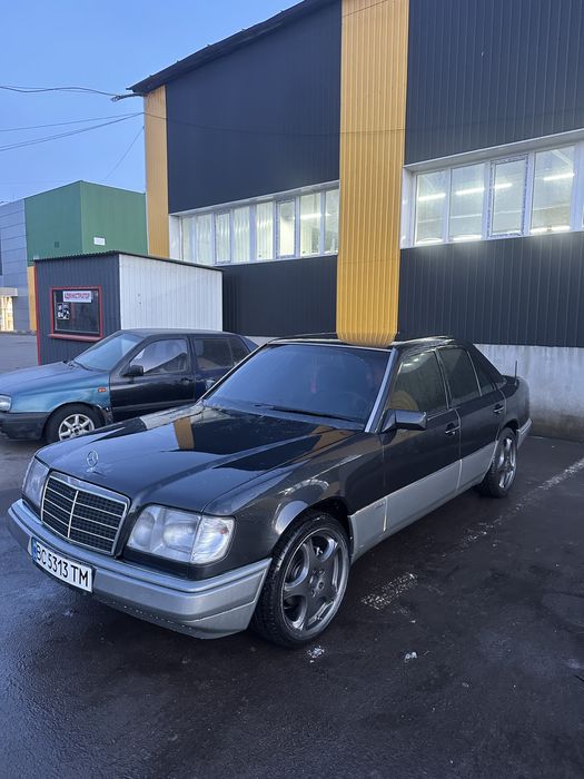 Mercedes w124 e220