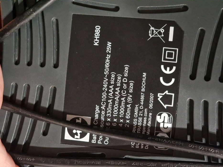 Ładowarka Tronic + 4 akumulatory