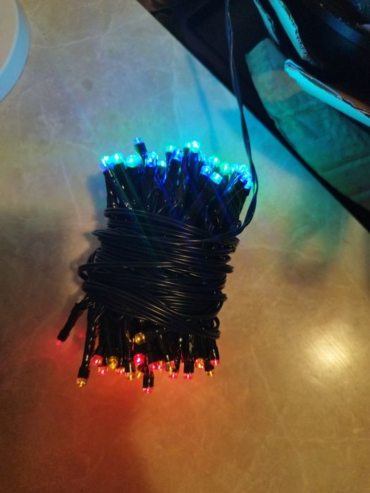 Światełka zmieniające kolor i jakość świecenia LED 100