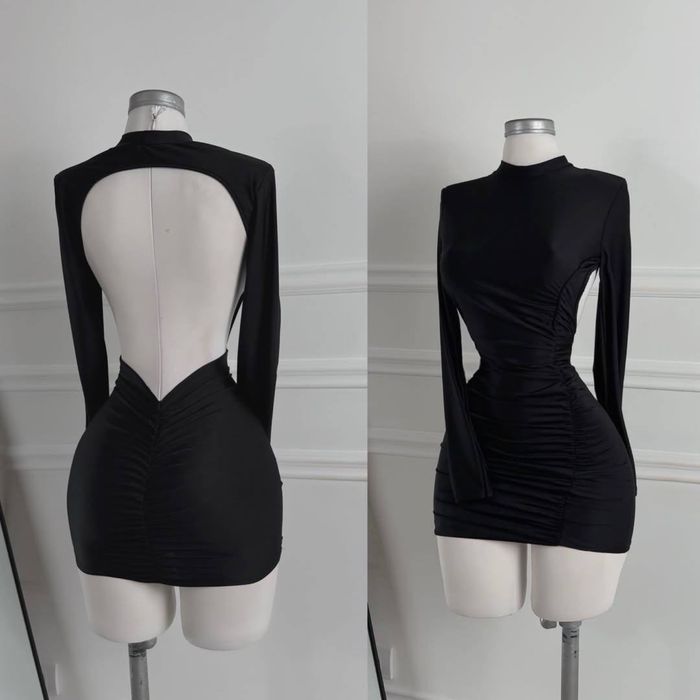 Жіноча сукня міні. Вечірня сукня з відкритою спиною