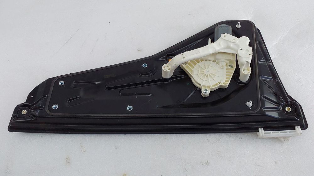 Elevador vidros trás esquerdo LAND ROVER Discovery III (L319)