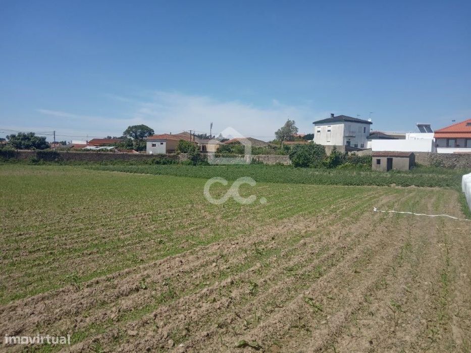Land Plot in Touguinha