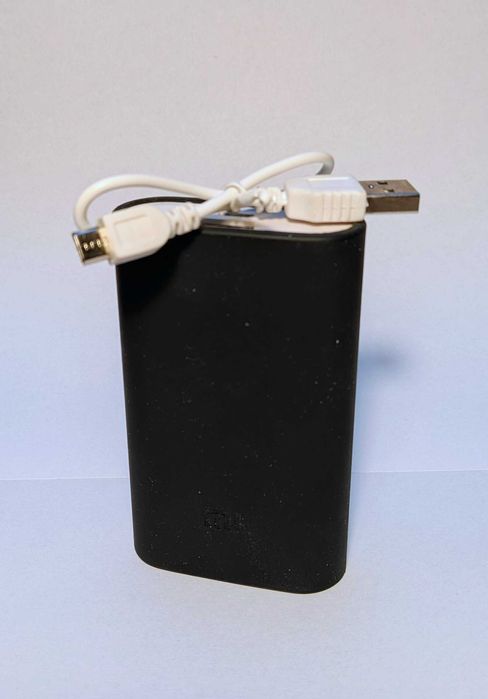 Powerbank Xiaomi 5200 mAh mały kieszonkowy kabel - etui gratis!