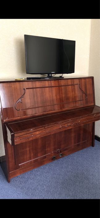 Піаніно Україна ,чекає на Вас!