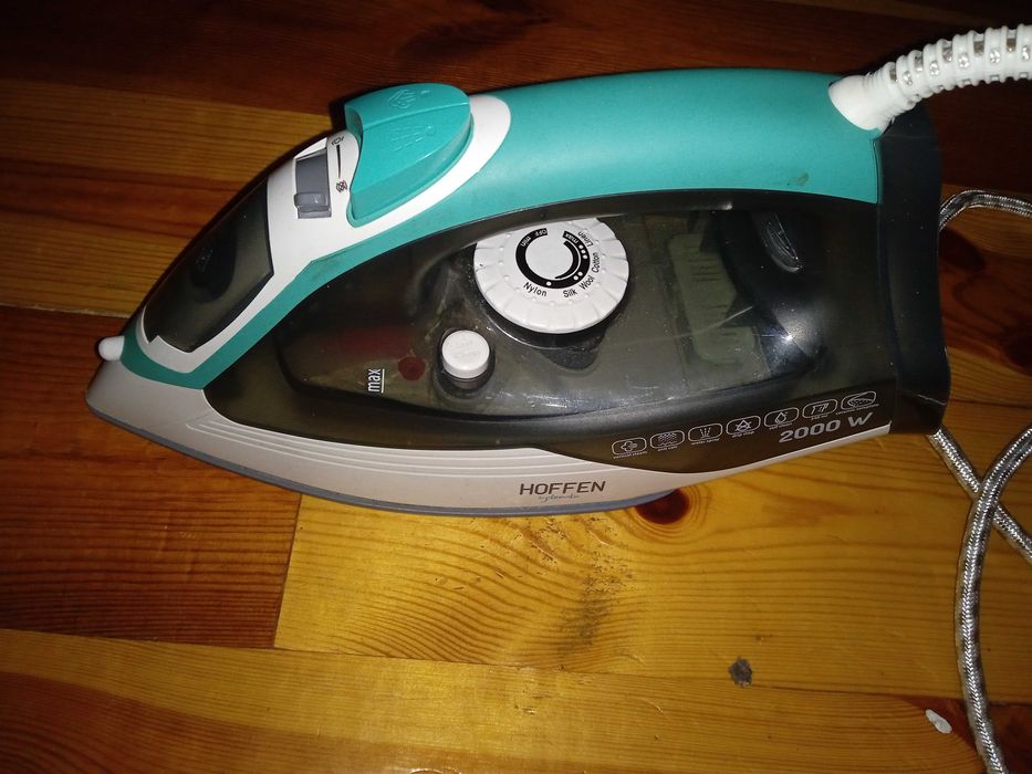 Żelazko parowe Hoffen z ceramiczną stopą