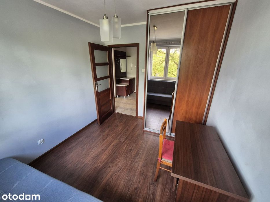 Wynajmę mieszkanie 3 pokojowe plus salon z kuchnią przy AL. M. Kromera - View 4