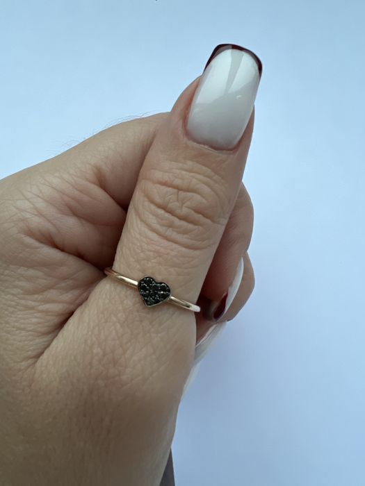 Золотое кольцо с черными бриллиантами р.16,5 красное золото 585 проба