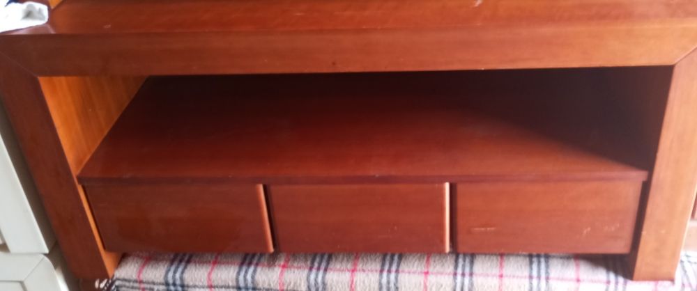 Aparador para quarto ou sala