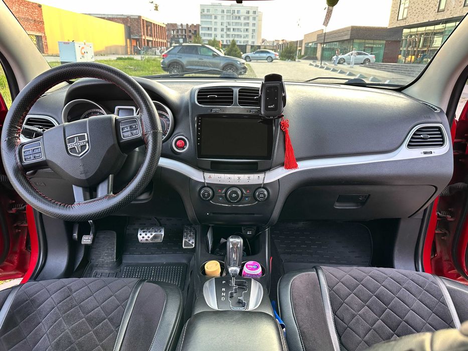 Продам Dodge Journey 2012