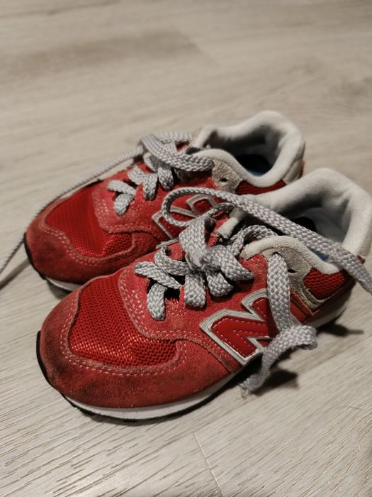 Vendo 6 pares de calçado para menino entre o n27 e o 30