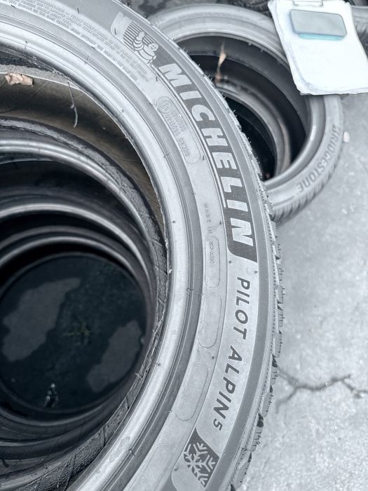 215 50 18 Michelin Alpin 5 90% 2024 Шини Зима
