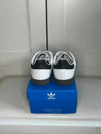 Adidas Samba OG: Black White Gum