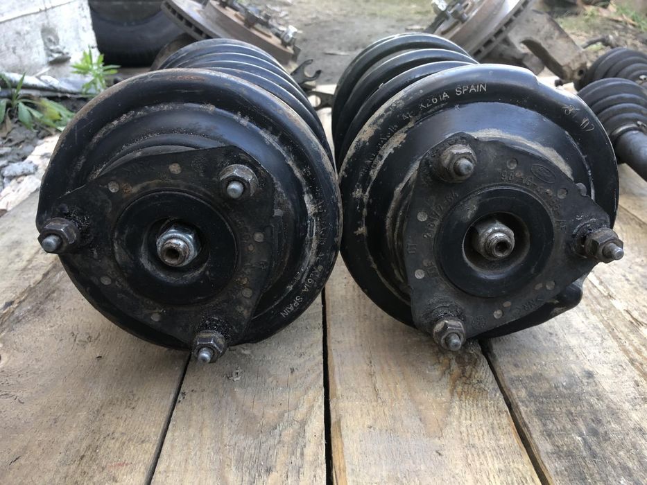 Стійки цапфа Ford Focus mk1 Форд Фокус