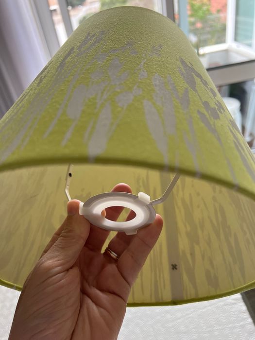 Abajur de candeeiro impecável muito bonito