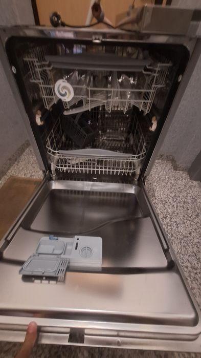 Máquina lavar loiça Ariston, para peças