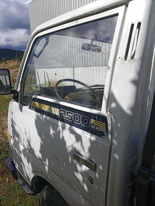 Nissan Cabstar  F22 - 1983