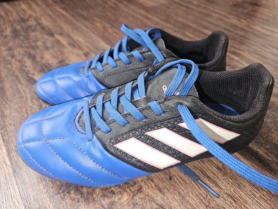 Buty piłkarskie, korki, lanki Adidas, rozm. 33