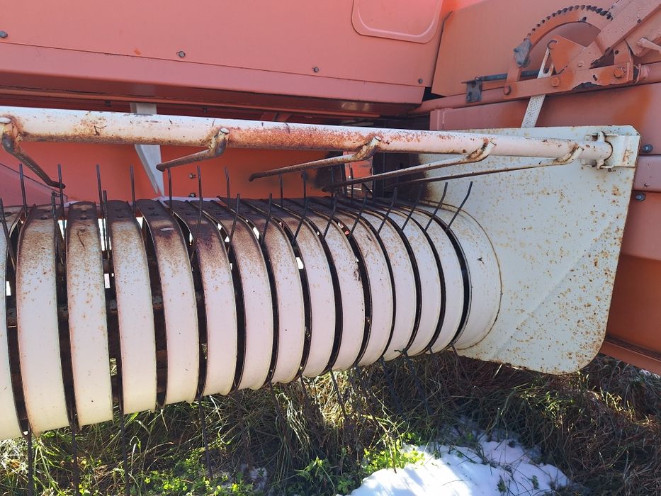 пресс подборщик/тюкопрес/
прес-підбирач Рівєра wartsila