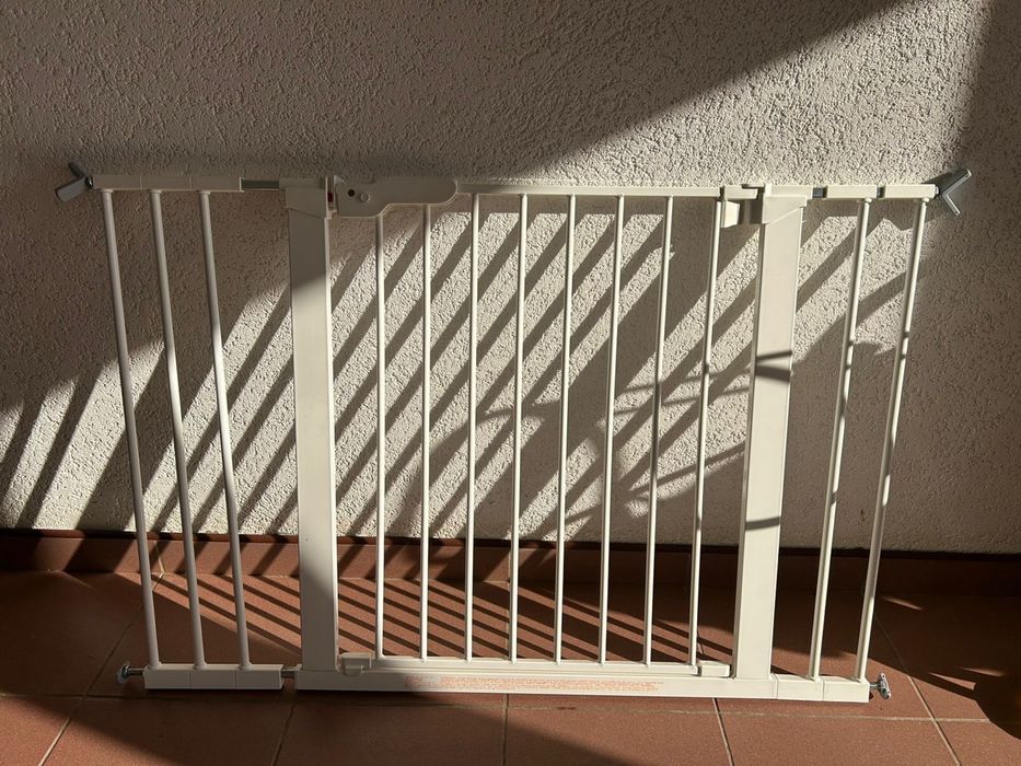 Перегордка захист на сходи, барʼєр, ворота безпеки