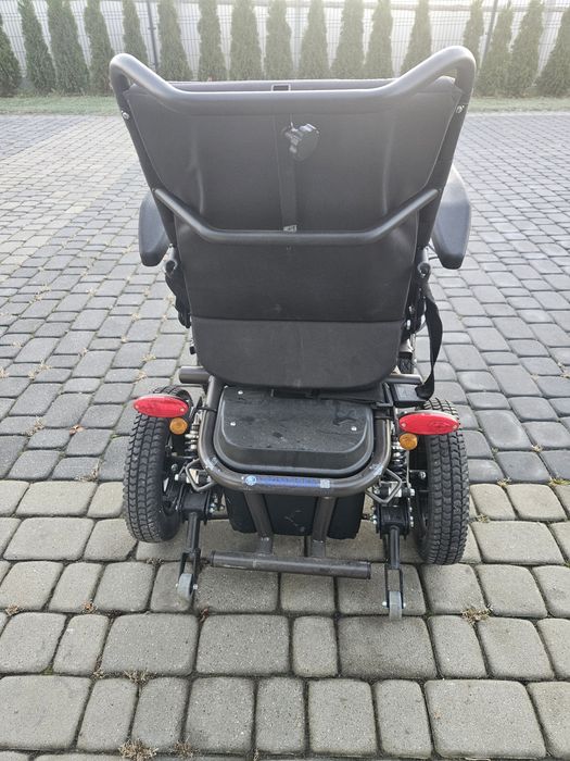 Wozek inwalidzki elektryczny