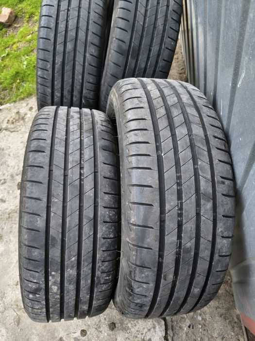 215 55 17 Bridgestone Turanza T005