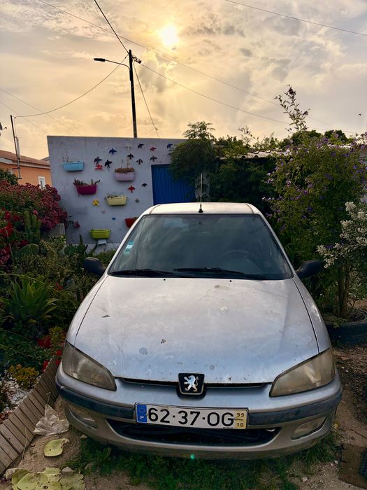 Carro Peugeot 106 - arranjo ou peças
