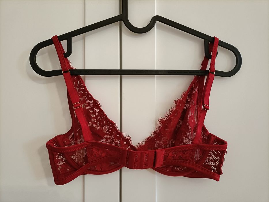 Czerwony komplet Intimissimi 70C stanik stringi