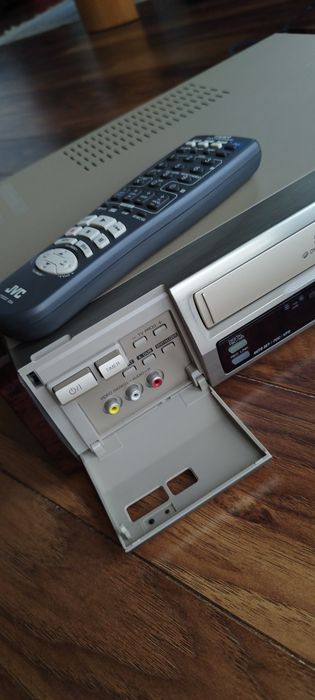 JVC HR-S8500E Super VHS S-VHS Hi-Fi TBC DNR pilot wysoki model