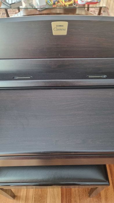 Piano digital Yamaha (Clavinova)
