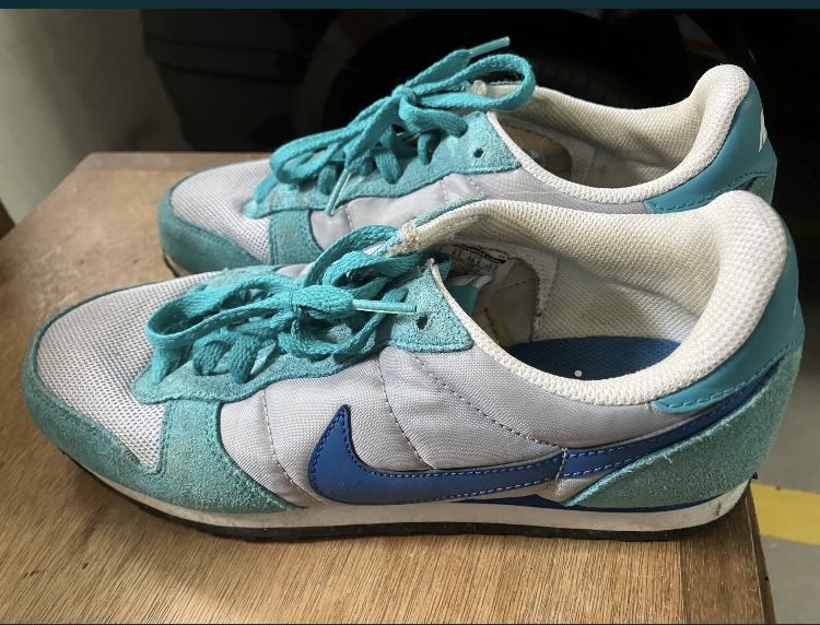 Tenis de marca Nike verdes