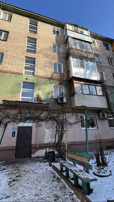 Продаж 2 кімн. Металургів 23, напроти Фокстроту.