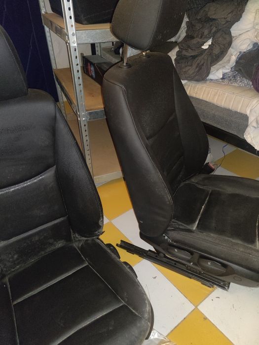 Fotele samochodowe z  BMW E90
