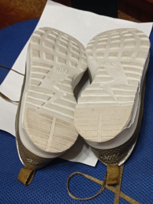 Кросівки Nike. Розмір 39.