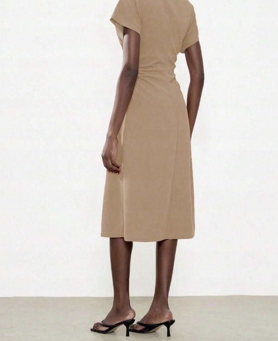 Sukienka twarzowy kolor