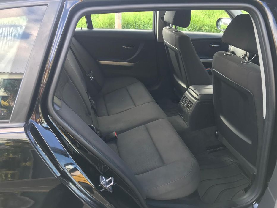 BMW 318d - 2010 - Machico