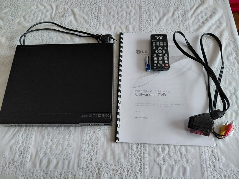 DVD LG DP 132 w pudełku +pilot