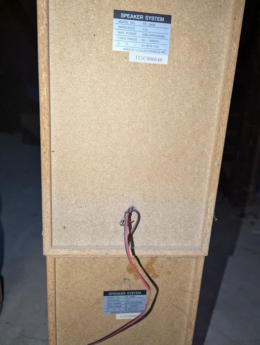 Wieża LG głośniki