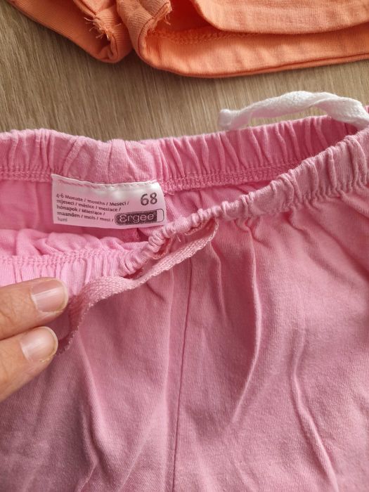 Krótkie spodenki niemowlęce dziewczęce r.68