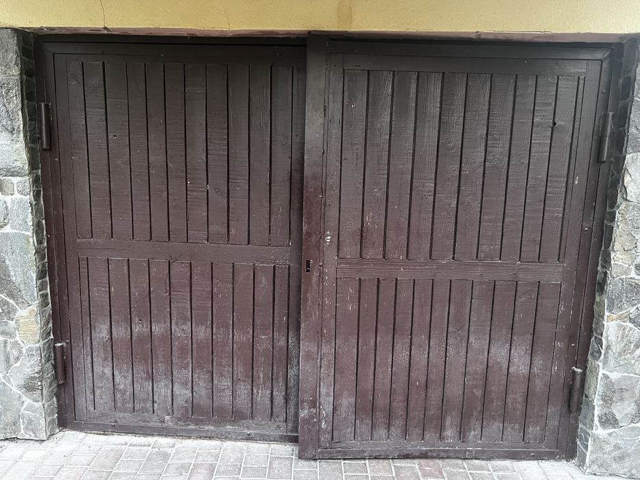 Продам гаражні ворота 1900x2500